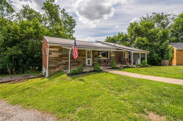 4 Ann St, Carnegie, PA 15106