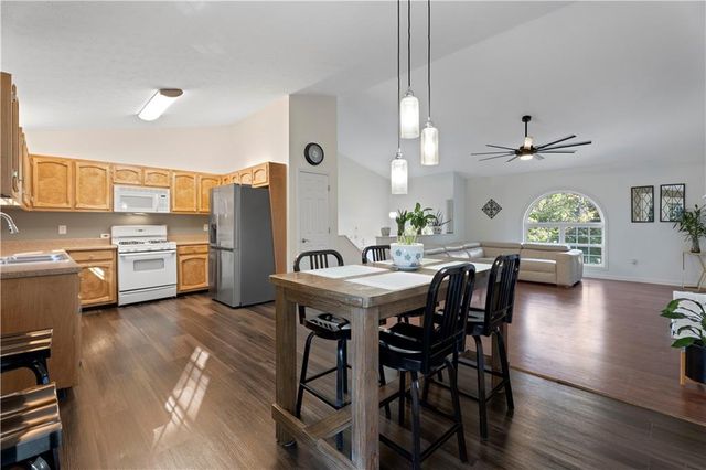 1281 Eagles Nest Circle, Carrollton, GA 30116