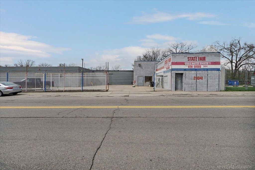 20011 John R Street, Detroit, MI 48203