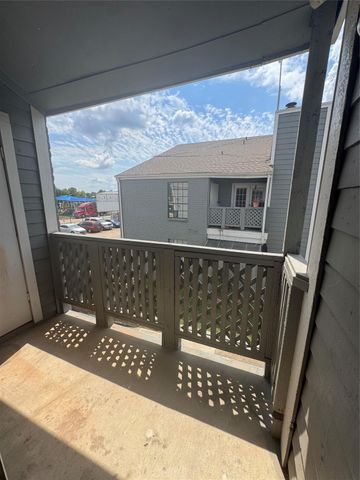 12500 Sandpiper Drive 212, Houston, TX 77035