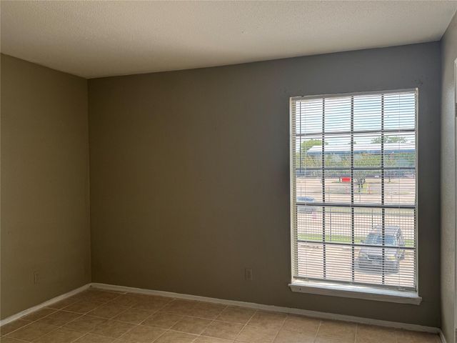 12500 Sandpiper Drive 212, Houston, TX 77035