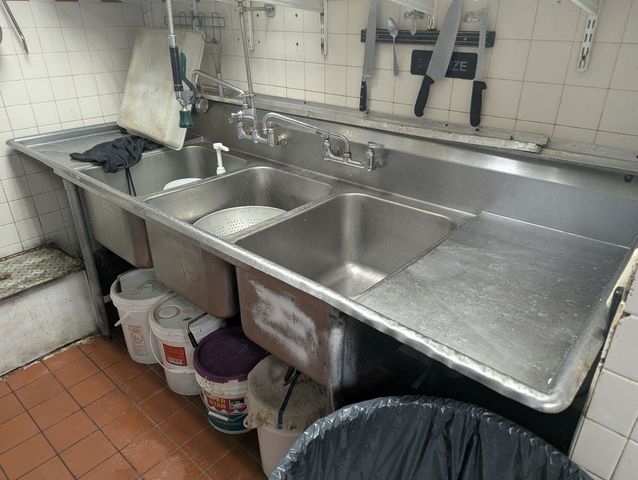 2 Confidential, Boston, MA 02115
