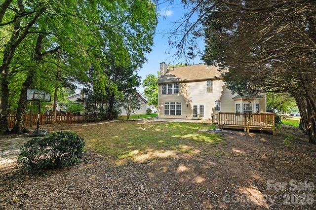 5839 NW BROOKSTONE Drive NW, Concord, NC 28027