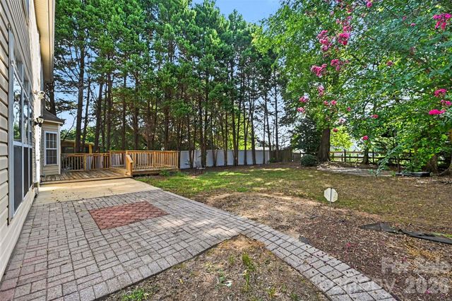 5839 NW BROOKSTONE Drive NW, Concord, NC 28027