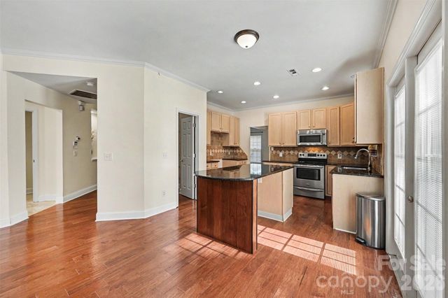 5839 NW BROOKSTONE Drive NW, Concord, NC 28027
