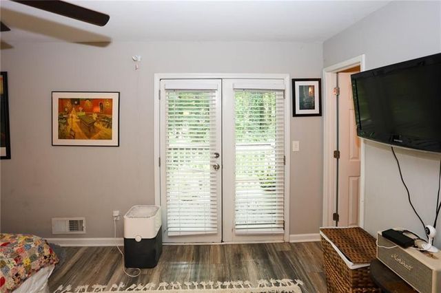 419 Creekside Lane, Woodstock, GA 30188