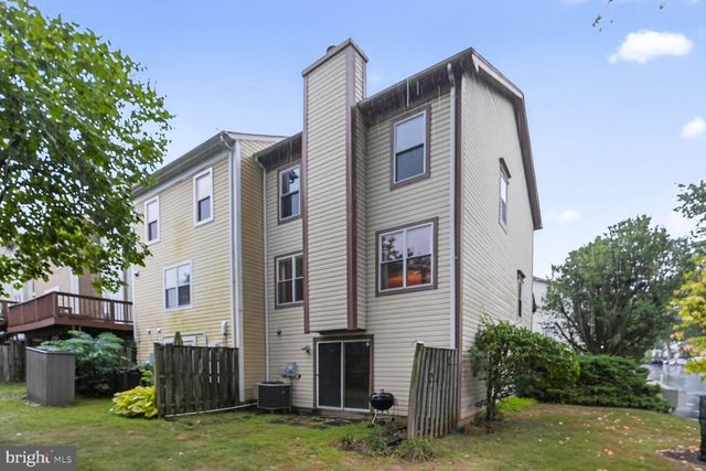 2890 SCHOOLHOUSE CIR, Silver Spring, MD 20902