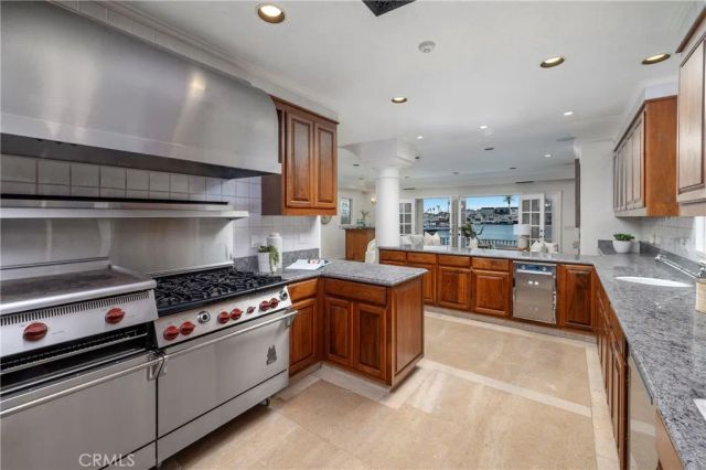 339 Via Lido Soud, Newport Beach, CA 92663