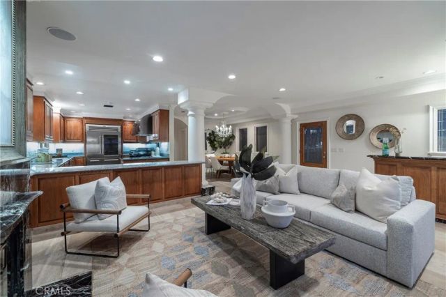 339 Via Lido Soud, Newport Beach, CA 92663