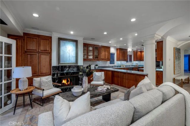 339 Via Lido Soud, Newport Beach, CA 92663