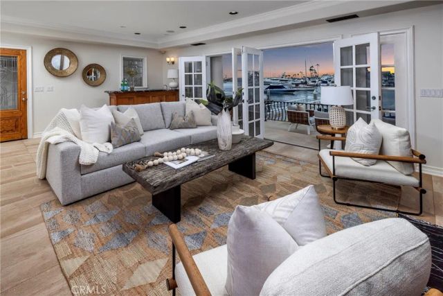 339 Via Lido Soud, Newport Beach, CA 92663