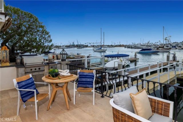 339 Via Lido Soud, Newport Beach, CA 92663