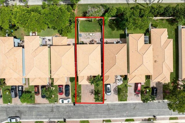 3367 COMMODORE Court, West Palm Beach, FL 33411