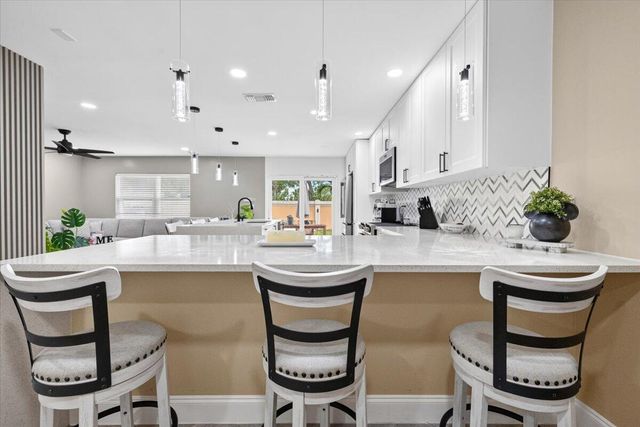 3367 COMMODORE Court, West Palm Beach, FL 33411