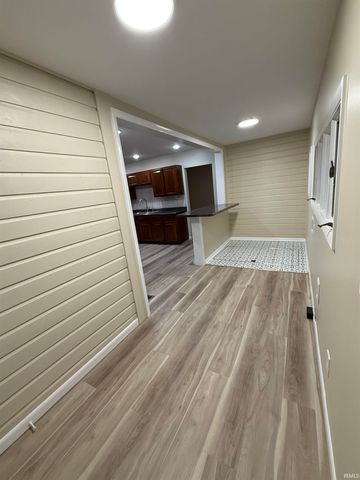 251 W 10th Street, Peru, IN 46970