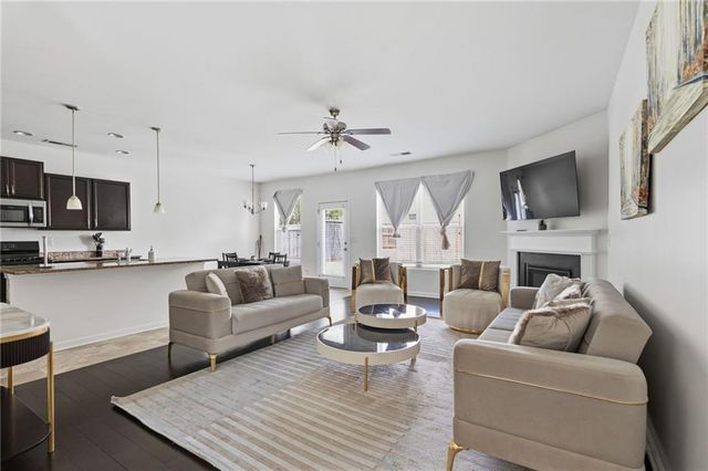 565 Dasheill Lane, Atlanta, GA 30349