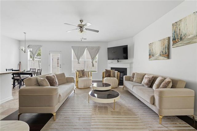 565 Dasheill Lane, Atlanta, GA 30349