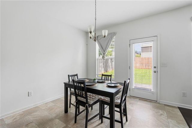 565 Dasheill Lane, Atlanta, GA 30349