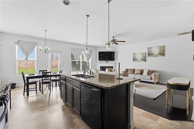 565 Dasheill Lane, Atlanta, GA 30349