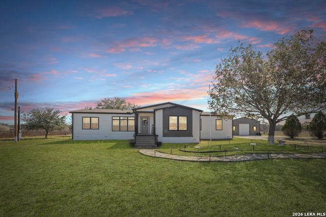 175 Ranch Country, La Vernia, TX 78121