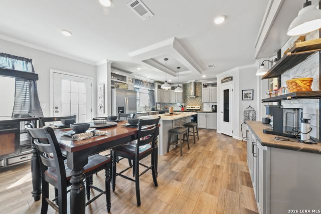 175 Ranch Country, La Vernia, TX 78121