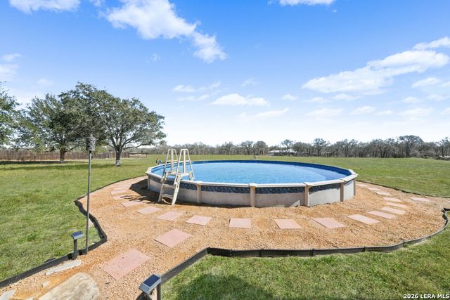 175 Ranch Country, La Vernia, TX 78121