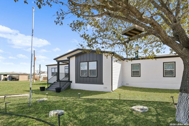 175 Ranch Country, La Vernia, TX 78121