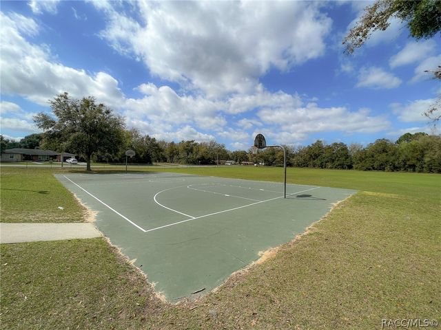 1512 E Carson Road, Dunnellon, FL 34434