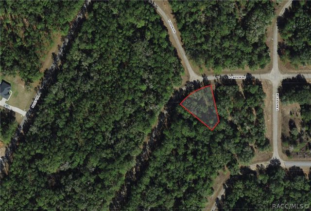 1512 E Carson Road, Dunnellon, FL 34434