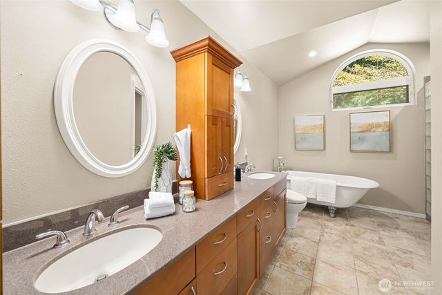 4325 270th Avenue NE, Redmond, WA 98053