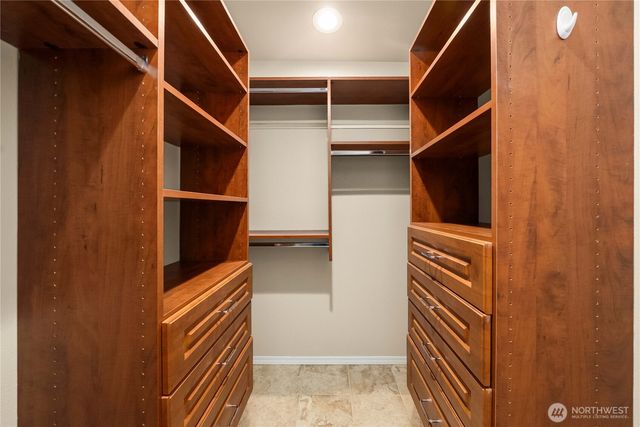 4325 270th Avenue NE, Redmond, WA 98053