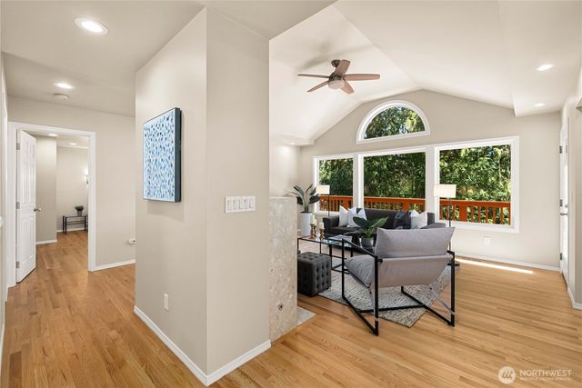 4325 270th Avenue NE, Redmond, WA 98053