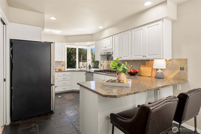 4325 270th Avenue NE, Redmond, WA 98053
