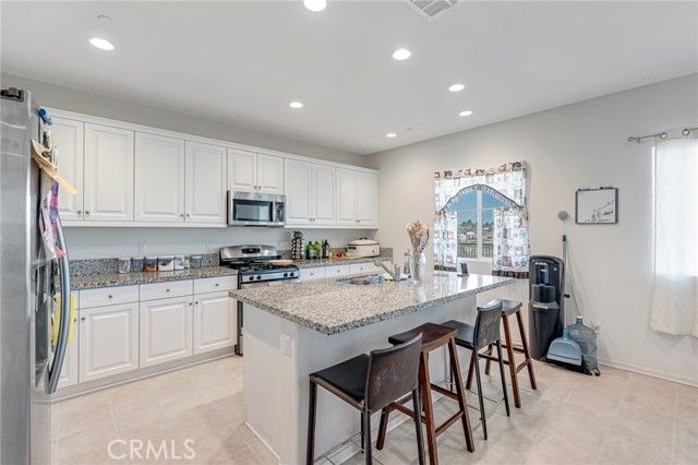 16348 Hamilton Court, Victorville, CA 92394