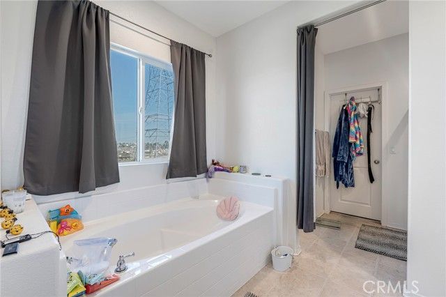 16348 Hamilton Court, Victorville, CA 92394