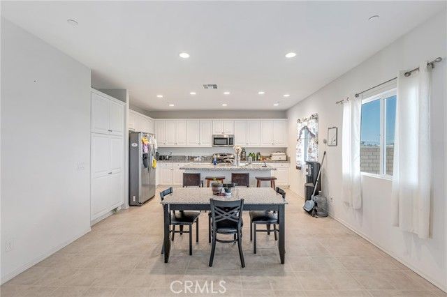 16348 Hamilton Court, Victorville, CA 92394