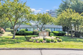 3200 Park Avenue 6F1, Bridgeport, CT 06604