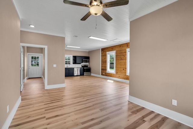 601 S 7th Avenue, Teague, TX 75860