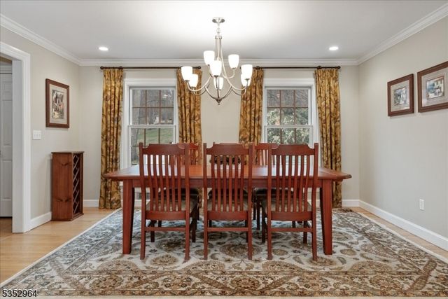 3 Beaver Brook Dr, Washington Twp., NJ 07853