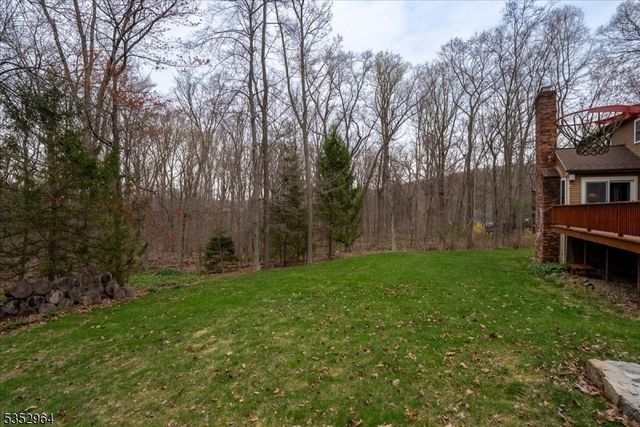 3 Beaver Brook Dr, Washington Twp., NJ 07853