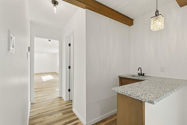 12208 Eastridge Drive NE, Albuquerque, NM 87112