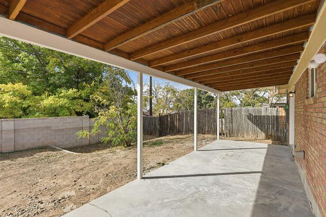 12208 Eastridge Drive NE, Albuquerque, NM 87112