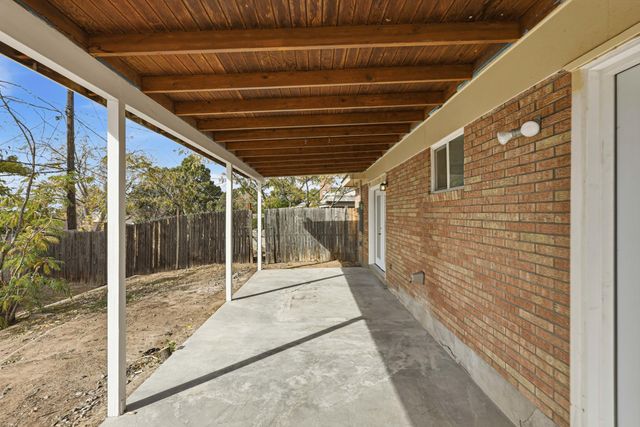 12208 Eastridge Drive NE, Albuquerque, NM 87112