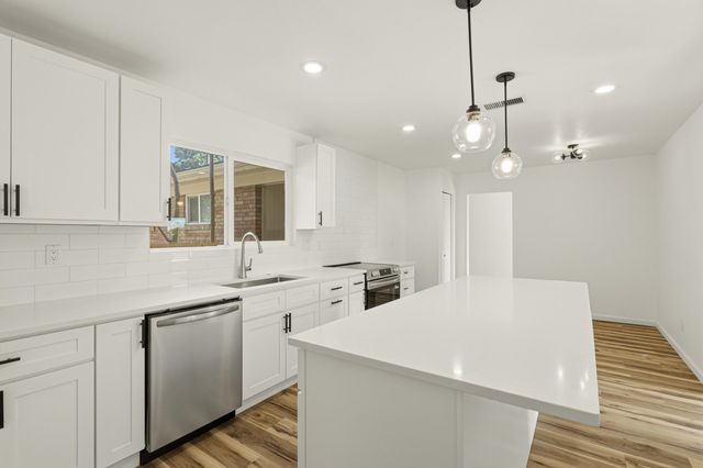 12208 Eastridge Drive NE, Albuquerque, NM 87112