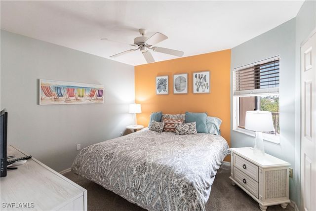 40 Seagate DR 202A, Naples, FL 34103