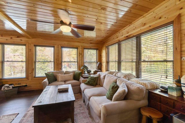 570 Stephen Brooks Road, Greeneville, TN 37743