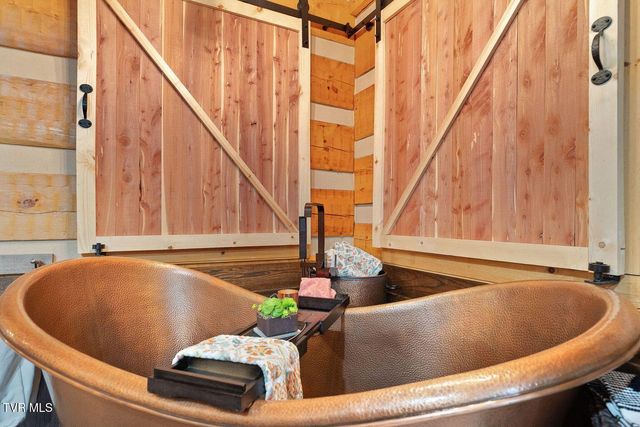570 Stephen Brooks Road, Greeneville, TN 37743