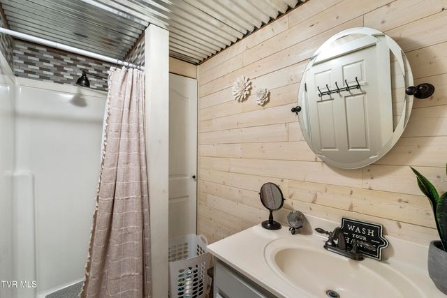 570 Stephen Brooks Road, Greeneville, TN 37743