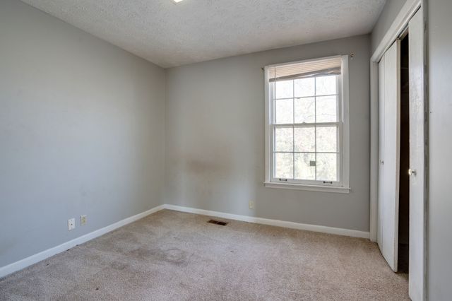 102 Valley View Ct, Hendersonville, TN 37075