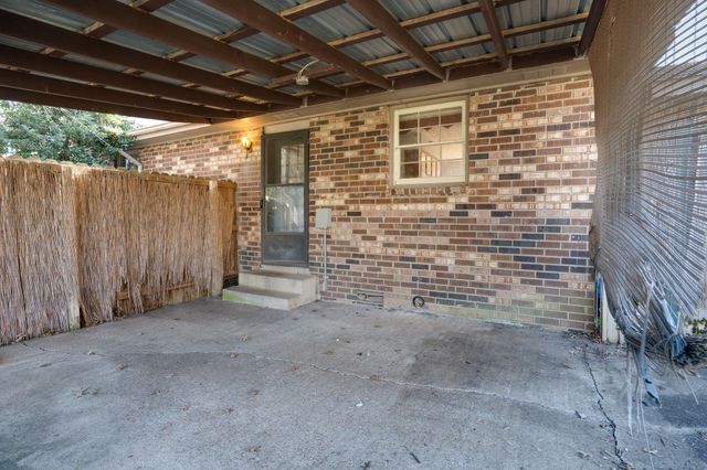 102 Valley View Ct, Hendersonville, TN 37075